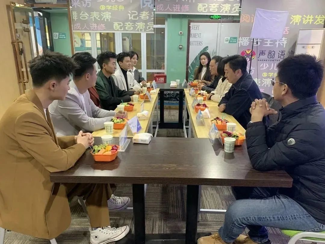 说明: 图片 说明: 图片